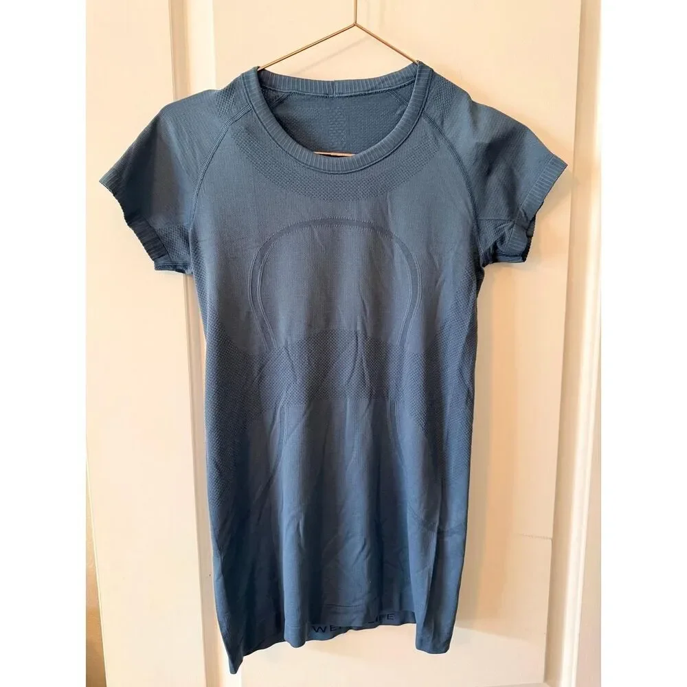 Lululemon Women's Blue Swiftly T-shirt - Picture 2 of 6
